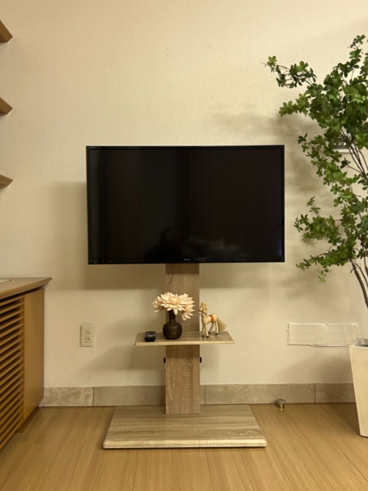 テレビ（４０インチ）とテレビ台（正面）